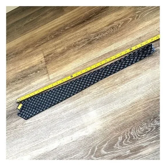 Christian Dior vintage navy silk tie - Picture 5 of 11